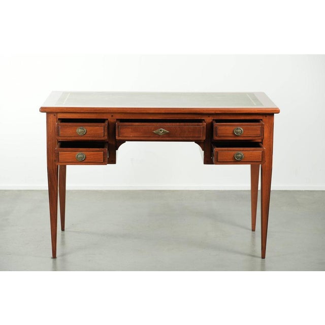 English Desk with Green Leather Top, Gilt Details and 5 Drawers For Sale - Image 3 of 15