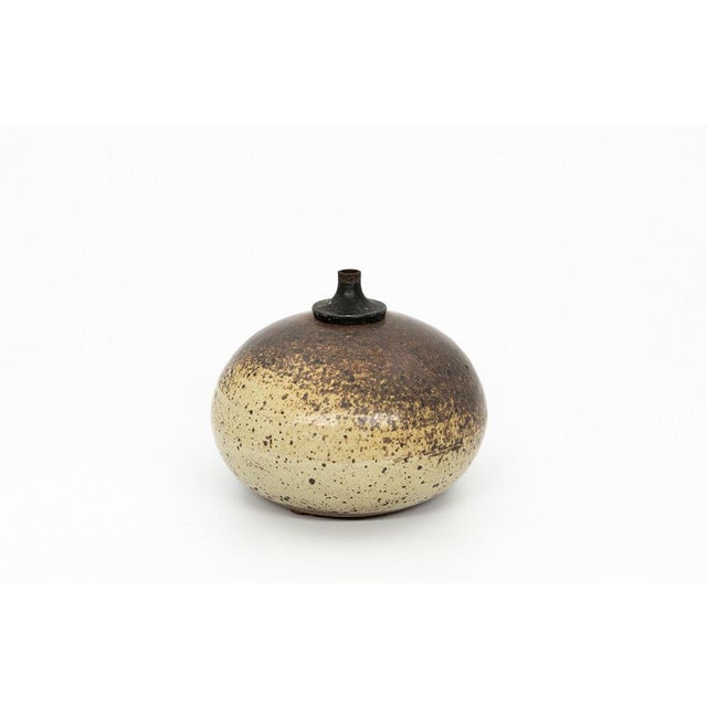 This oil lamp is an outstanding example of mid-20th-century Danish studio ceramics. Designed by Aage Würtz in the 1960s,...