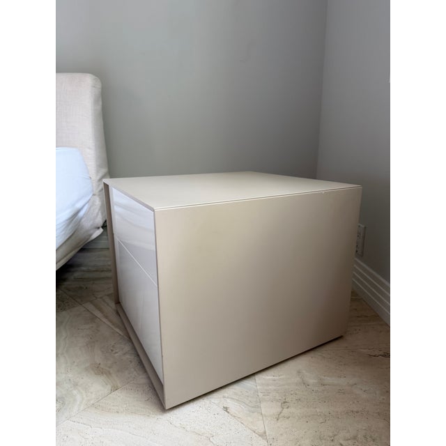 Wood Dado B&b Italia Contemporary Bedside Table in White Gloss With Tan Satin Trim For Sale - Image 7 of 8