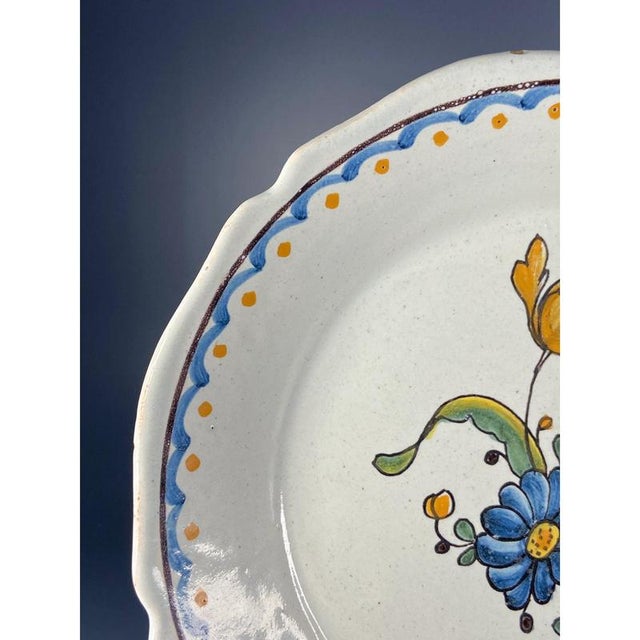 French Faience Plate with Large Central Blue Flower from Nevers, Late 18th Century For Sale - Image 5 of 8
