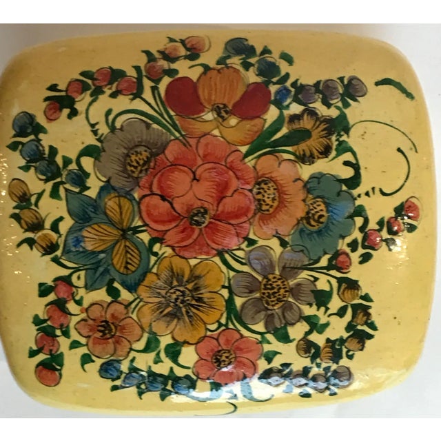 Beautiful vintage hand painted paper mache box with lid from India. Samller size but perfect to hold smaller things, paper...