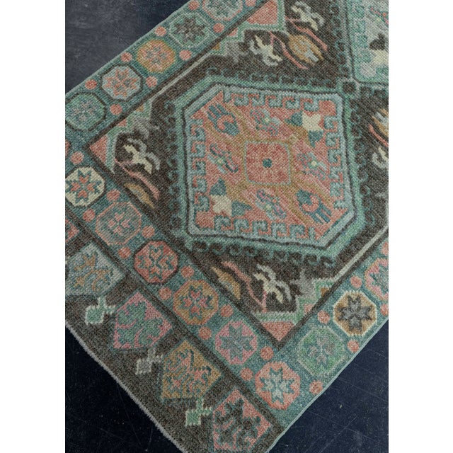 Turkish Turkish Oushak Rug 2'9" x 8'7" #20033 For Sale - Image 3 of 8
