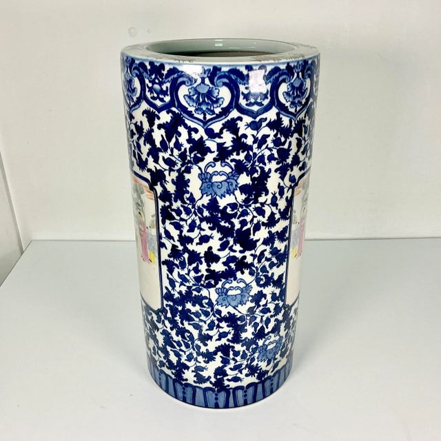 April Showers…Antique Chinoiserie Hollywood Regency Flow Blue Porcelain Umbrella Stand. For Sale - Image 9 of 13