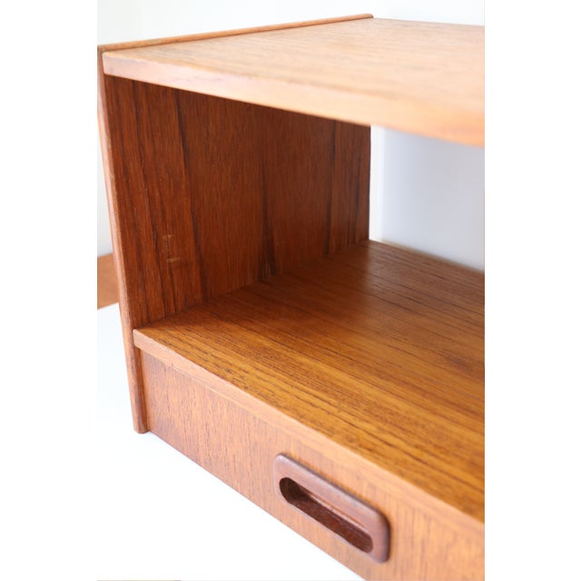 1960s Scandinavian Wall-Mounted Bedside Table with Drawer, 1960s For Sale - Image 5 of 12