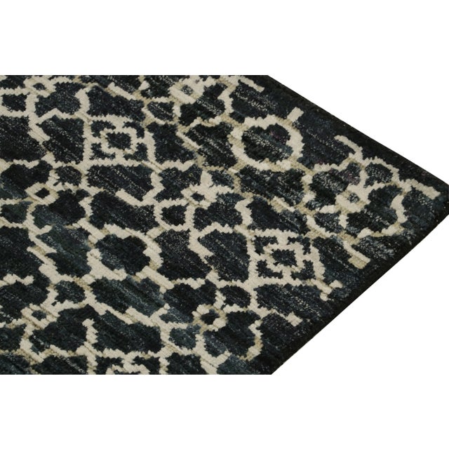 2010s Rug & Kilim’s Contemporary Runner in Black, Blue & White Trellis Patterns For Sale - Image 5 of 8