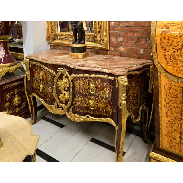 French Handcrafted French Louis XV Bombe Commode With Marble Top & Intricate Floral Marquetry For Sale - Image 3 of 3