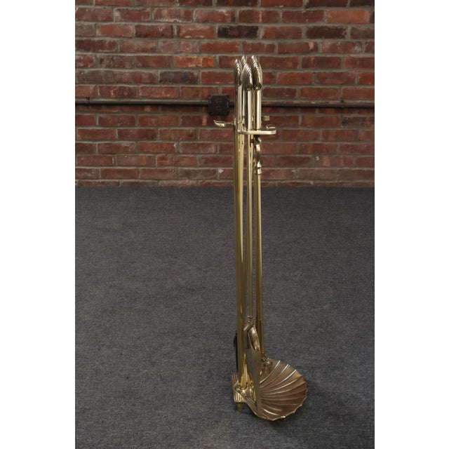 Hollywood-Regency Style Brass Fireplace Tool Set With Seashell Handles and Pan For Sale - Image 4 of 18