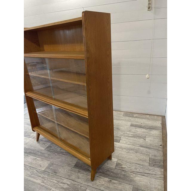 Vintage Show / Bookcase by Tatra Nabytok N.P. Pravenec, 1970 For Sale - Image 6 of 9