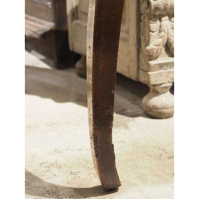 French Louis XV Walnut Wood Table a Jeux Game or Side Table, Circa 1750 For Sale In Dallas - Image 6 of 18