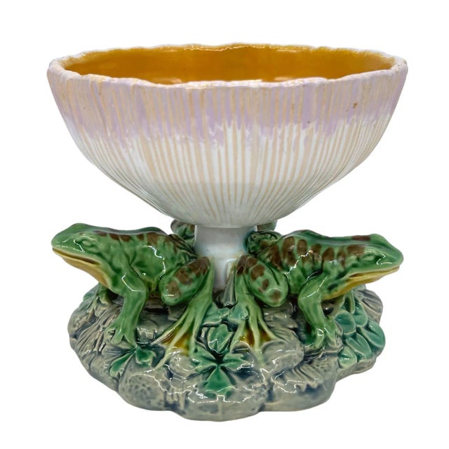 19th Century Minton Majolica Mushroom Tazza With Three-Frog Base, English, Dated 1868 For Sale - Image 5 of 13