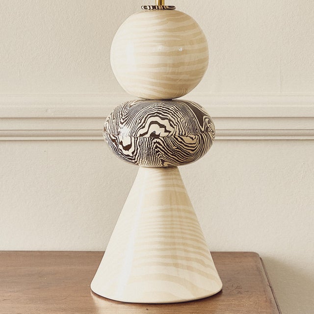 Contemporary Ceramic Swan Bi-Colour Brown and Oatmeal and White Table Lamp by Henry Holland Studio For Sale - Image 3 of 5