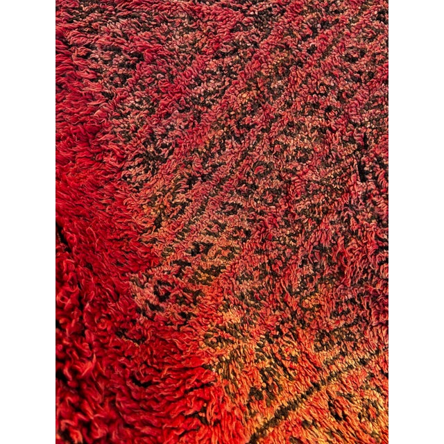 This authentic Moroccan Boujad rug is a powerful example of traditional Berber weaving from the Haouz and Middle Atlas...