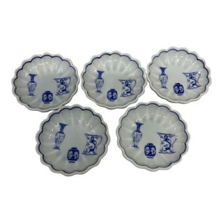 Late 20th Century Japanese Retro Blue and White Porcelain Plate - Set of 5 For Sale