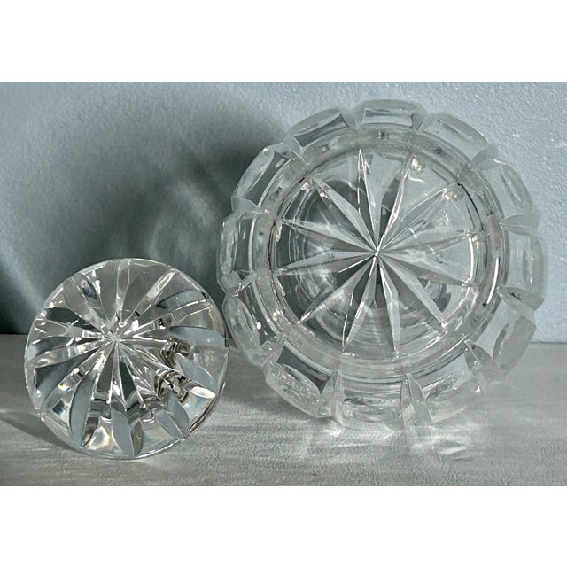 Vintage Traditional Style Cut Crystal Decanter W/Stopper For Sale In Philadelphia - Image 6 of 15