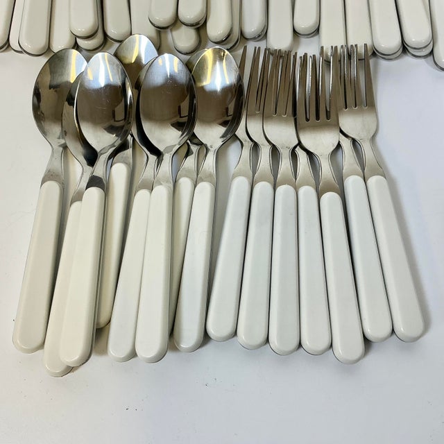 Mid 20th Century 1970s Vintage Boho Chic Contemporary Stainless Steel White Handle Flatware - Set of 40, Service for 8 For Sale - Image 5 of 12