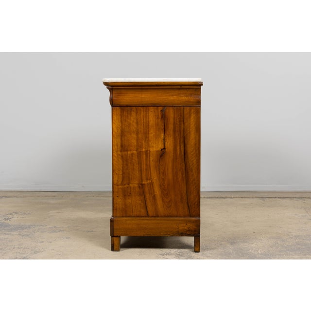 19th Century French Louis Philippe Walnut Chest of Drawers W/ Carrara Marble For Sale - Image 15 of 18