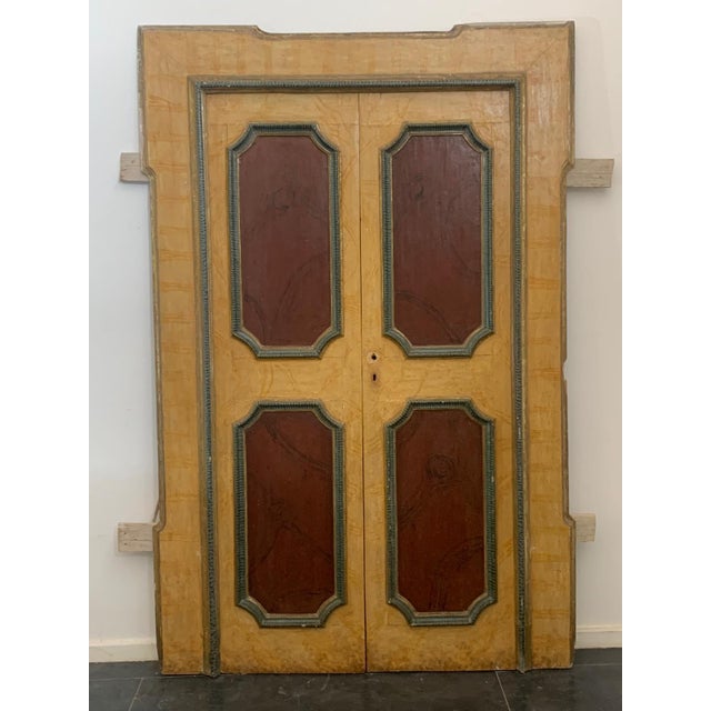 Splendid and proportional complete with portal with Louis XIV door. Marche origin, dating back to the first half of the...