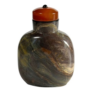 19th Century. Chinese Carved Macaroni Shadow Agate Snuff Bottle Chalcedony Translucent For Sale