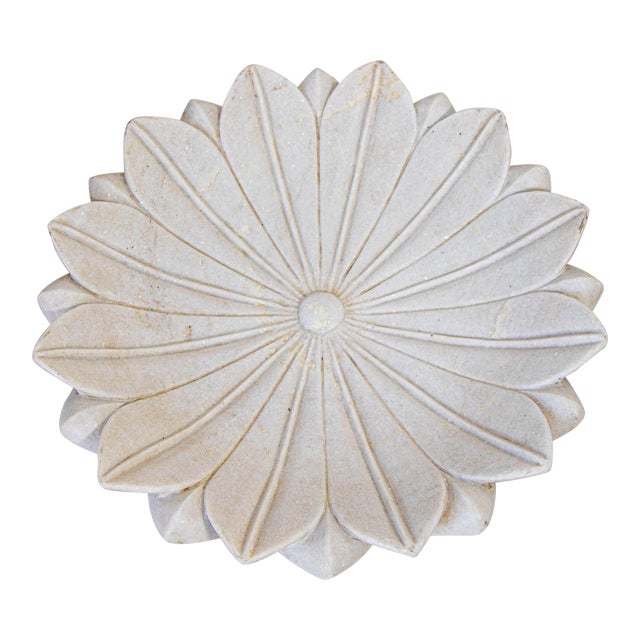 White Marble Open Lotus Flower Shape Large Blow Hand-Carved in India Raj Mughal For Sale