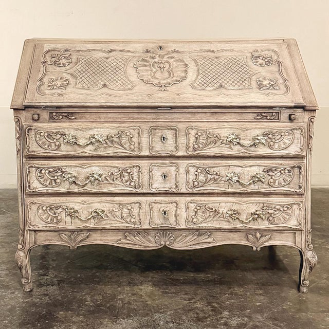 Wood 18th Century French Régence Period Carved Oak Secretary Desk For Sale - Image 7 of 18