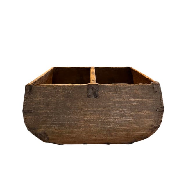 Antique 19th Century Large Chinese Primitive Hand-Hewn Wooden Rice Measure / Grain Basket / Bucket With Iron Strapping and Hand Painted Blue Florals For Sale - Image 4 of 8