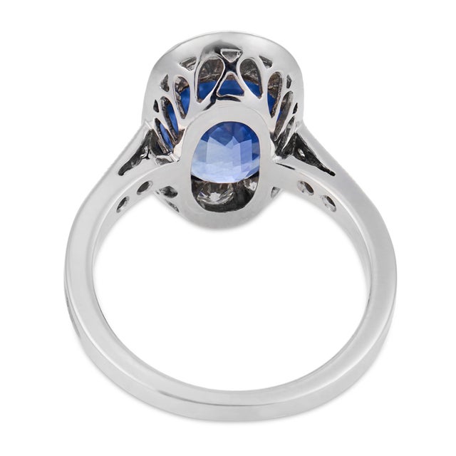 1960s French Gia 3.40 Carat Ceylon Sapphire Diamond 18k White Gold Cocktail Ring, Size 6.25 For Sale In Los Angeles - Image 6 of 8