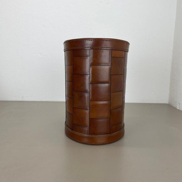 Bauhaus Vintage Patchwork Paper Bin Basket in Leather the style of Auböck, Germany, 1960s For Sale - Image 3 of 18
