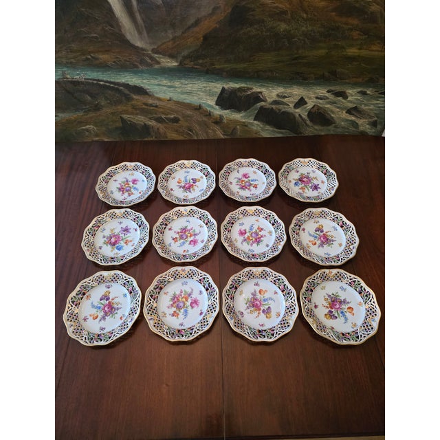 Art Nouveau Pre Mid Century Vintage Perfect Set 12 Dresden Plates For Sale - Image 3 of 11