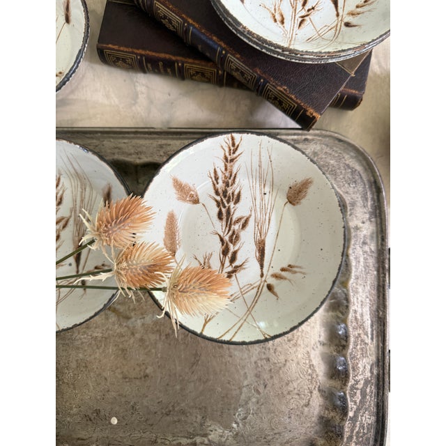 Wedgwood 1970s Set of Fourteen (14) Midwinter Wild Oats Stonehenge Bowls, Made in England, Wedgwood Group, Rustic Farmhouse Dinnerware For Sale - Image 4 of 12