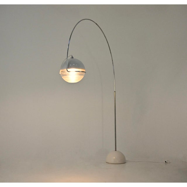 Guzzini Focus Floor Lamp by Fabio Lenci for Guzzini, 1970s For Sale - Image 4 of 17