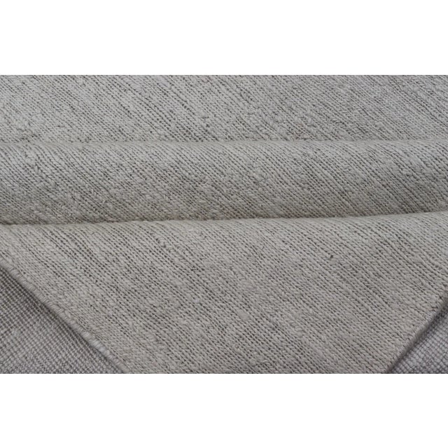 Reversible Large Modern Thick Flat Weave Rug in Minimalist Design With Khaki & Neutrals For Sale - Image 10 of 12