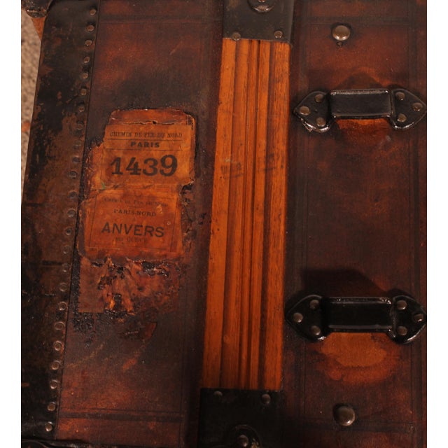 Brown Antique Travel Trunk in Leather and Wood, 1890s For Sale - Image 8 of 15