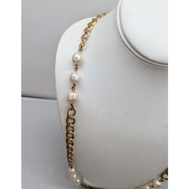 1980s Vintage 1980s Signed Napier Goldtone Faux-Pearl Sautoir Necklace For Sale - Image 5 of 8