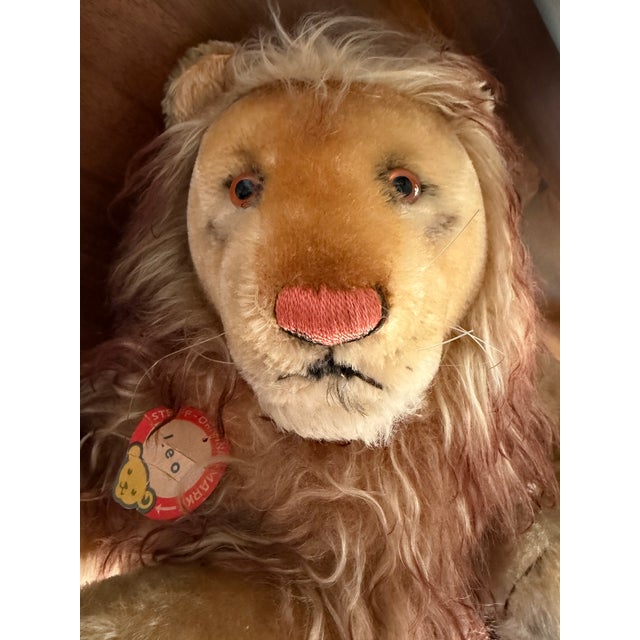 Brown Vintage Steiff 1950’s Leo the Lying Lion 45cm and in Like New Condition For Sale - Image 8 of 17