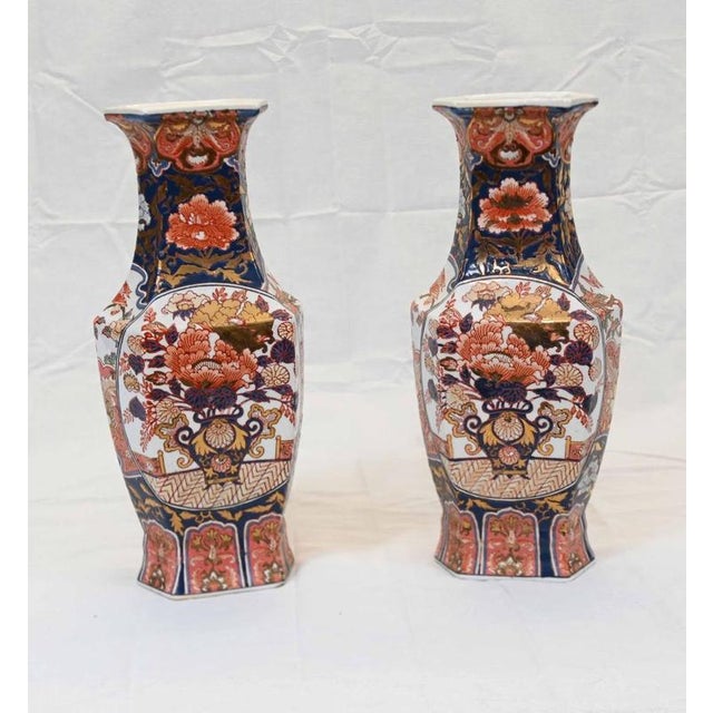19th Century Japanease Imari Vases Porcelain Urns, Set of 2 For Sale - Image 6 of 6