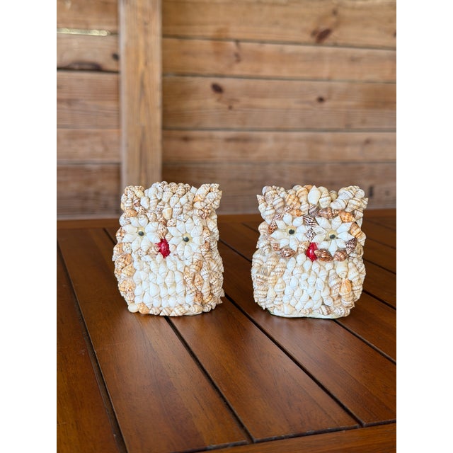 White Pair of Vintage Seashell Encrusted Owl Figurines For Sale - Image 8 of 11