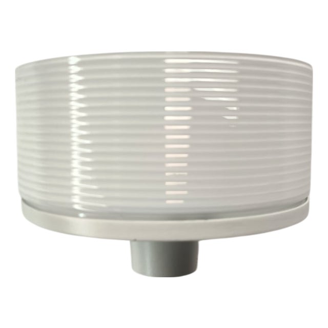 White Wall Light in Metal and Murano Glass from Leucos, 1980s For Sale