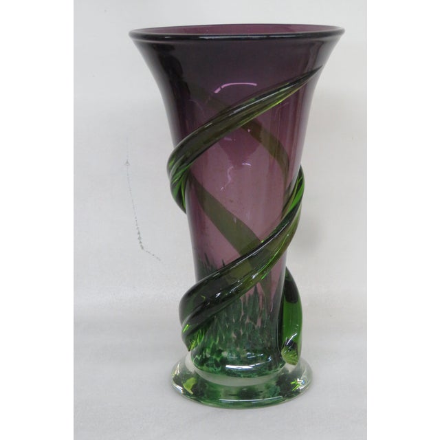 Glass Mid Century Modern Hand Blown Teleflora Purple and Green Wrapped Vase 4390b For Sale - Image 7 of 9
