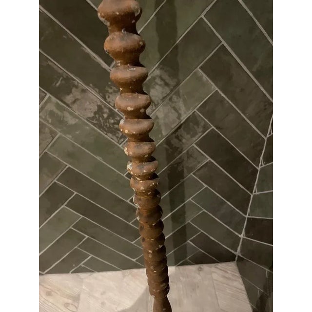 Large Turned Wooden Stand, in Good conditions. Designed 1890 to 1919