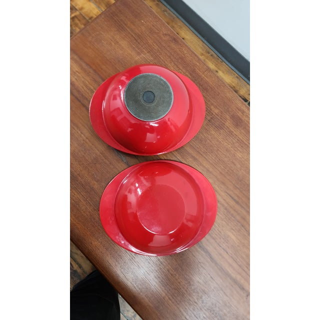 Vintage Enameled Cast-Iron Saturnus Casserole by Timo Sarpaneva for Rosenlew For Sale In Philadelphia - Image 6 of 7