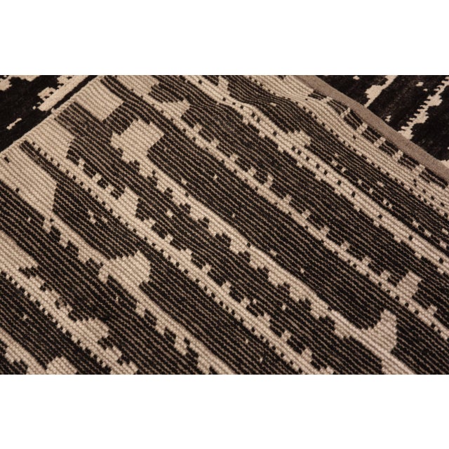 Modern Wool Modern Cream and Charcoal Rug For Sale - Image 3 of 9