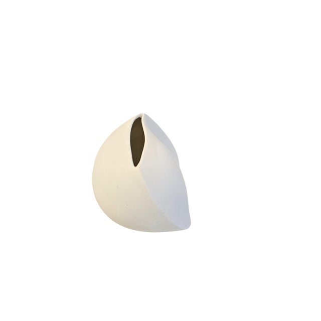 Uta Feyl 1980s Rosenthal Studio-Linie White Porcelain "Kuschelvase" by Uta Feyl For Sale - Image 4 of 12