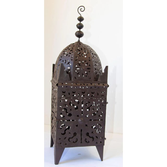 Coffee 1980s Outdoor Moroccan Hurricane Metal Candle Lantern For Sale - Image 8 of 13