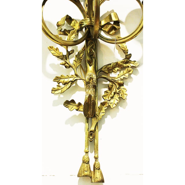 Neoclassical Louis XVI-Style Wall Sconce For Sale - Image 3 of 4