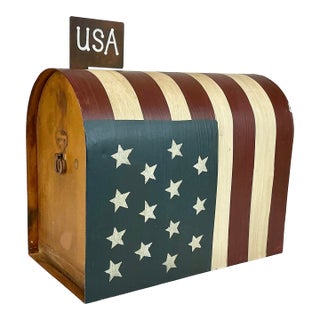 Mid-Century Americana Boho Chic Arts & Crafts Tole Painted Flag Mail Box Holiday Accent - 4th of July For Sale