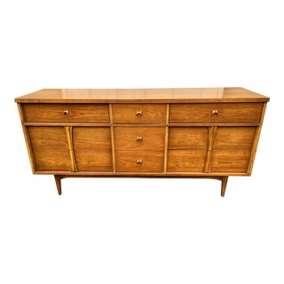 1960s Mid-Century Modern Bassett Context Long Dresser For Sale