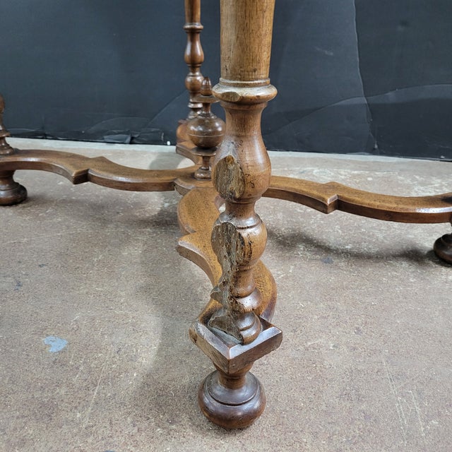 French 19th Century Walnut Side Table With X-Stretcher, Turned Legs & a Drawer For Sale - Image 17 of 18