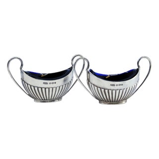 Salt and Pepper Shakers in Fluted Silver with Blue Glass Cores Interior, Set of 2 For Sale