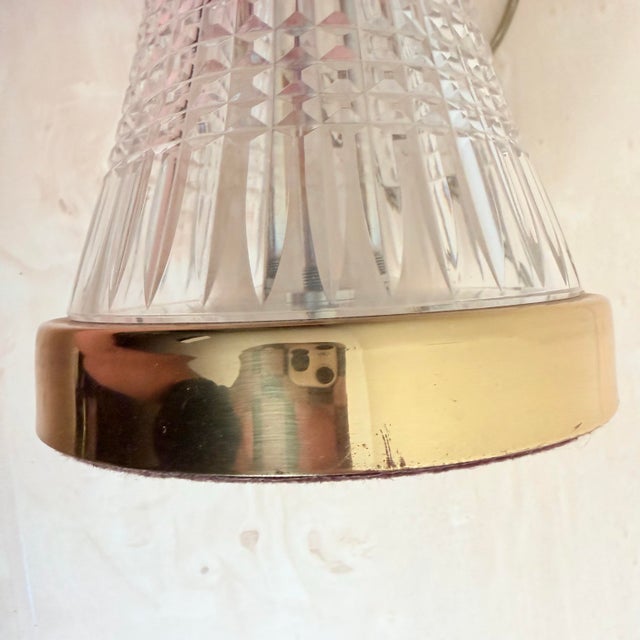 Waterford Crystal Lismore Hourglass Table Lamp — Brass Base & White Bell Shade, 1980s Hollywood Regency For Sale - Image 11 of 11