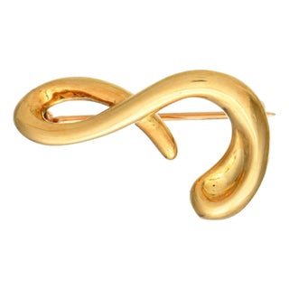 18KY Vintage Tiffany & Co. "S" Initial Pin For Sale